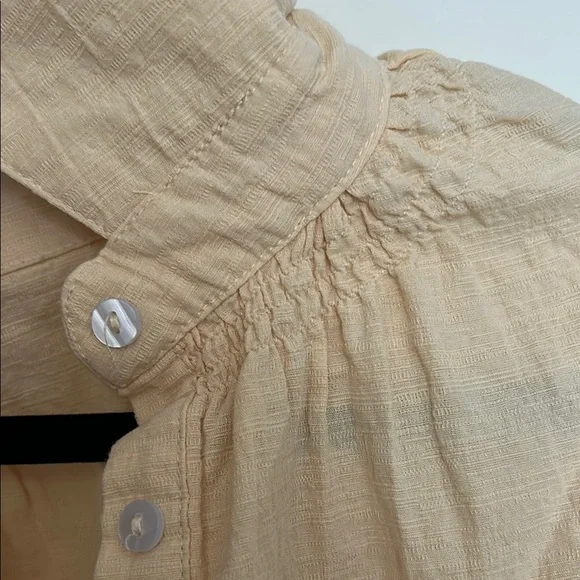 Light Yellow Button-Up Shirt - Picture 3 of 4